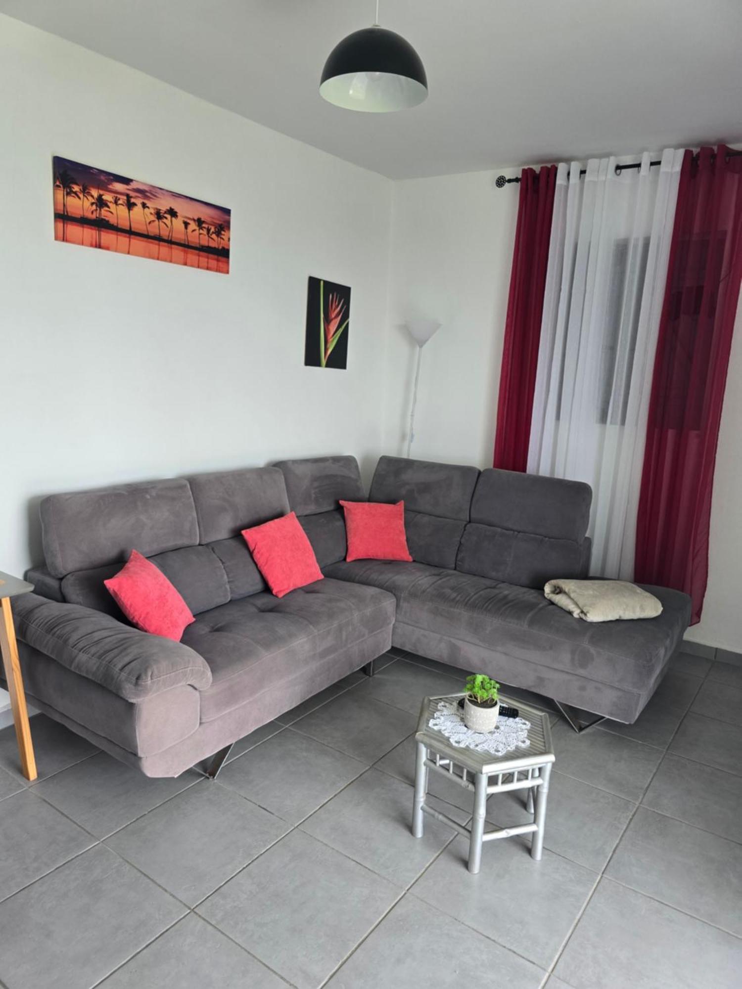 Maison Laurencia - Appartement De L'Etage Sainte-Anne  Εξωτερικό φωτογραφία