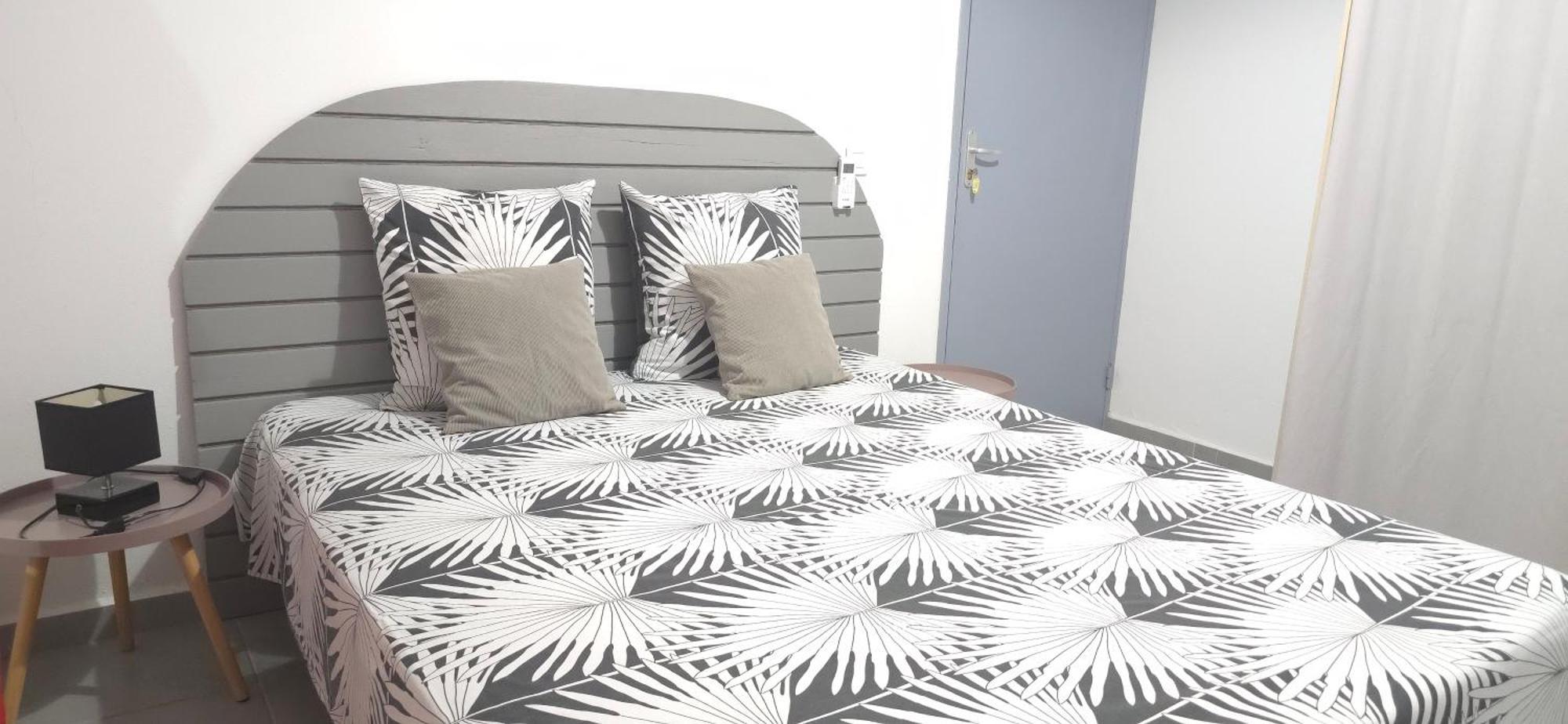 Maison Laurencia - Appartement De L'Etage Sainte-Anne  Εξωτερικό φωτογραφία